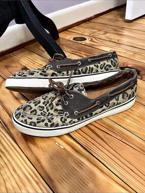 Sperry Crest Vibe Canvas Leopard Sneaker